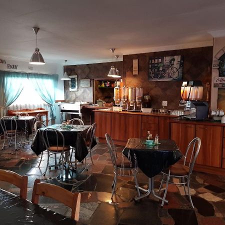 Lions Rest Guest House Джермистон Экстерьер фото
