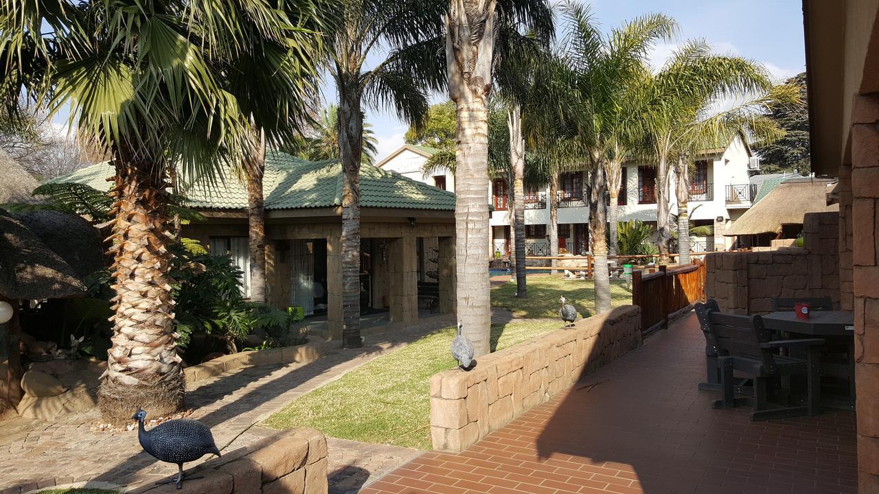 Lions Rest Guest House Джермистон Экстерьер фото