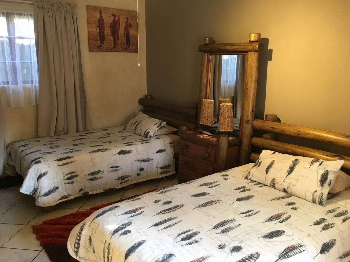 Lions Rest Guest House Джермистон Экстерьер фото